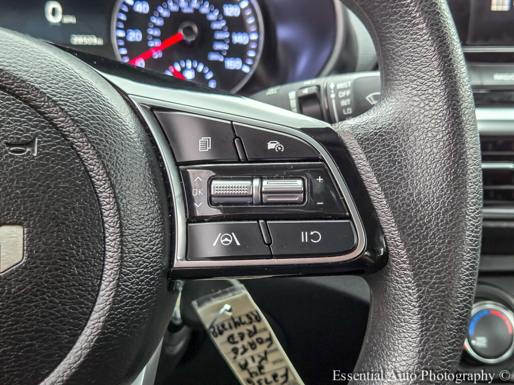 Used 2024 Kia Forte LXS w/ LXS Technology Package image 17