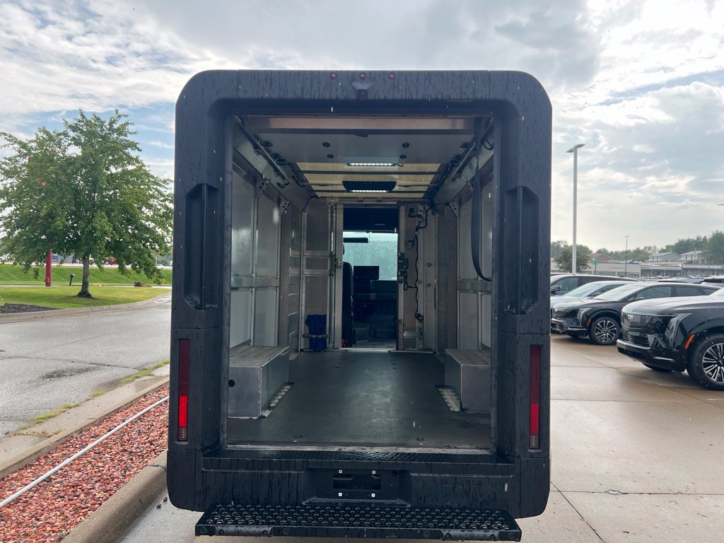 Used 2024 Chevrolet Brightdrop 600 w/ Commercial Equipment Package AWD/4WD image 14