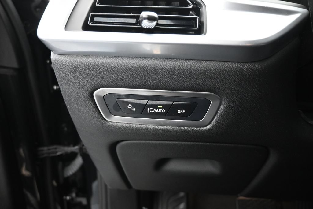 Used 2024 BMW X7 xDrive40i w/ Premium Package AWD/4WD image 15