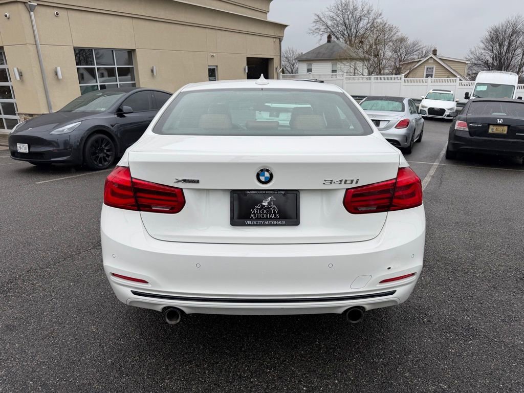Used 2017 BMW 340i xDrive Sedan AWD/4WD image 6