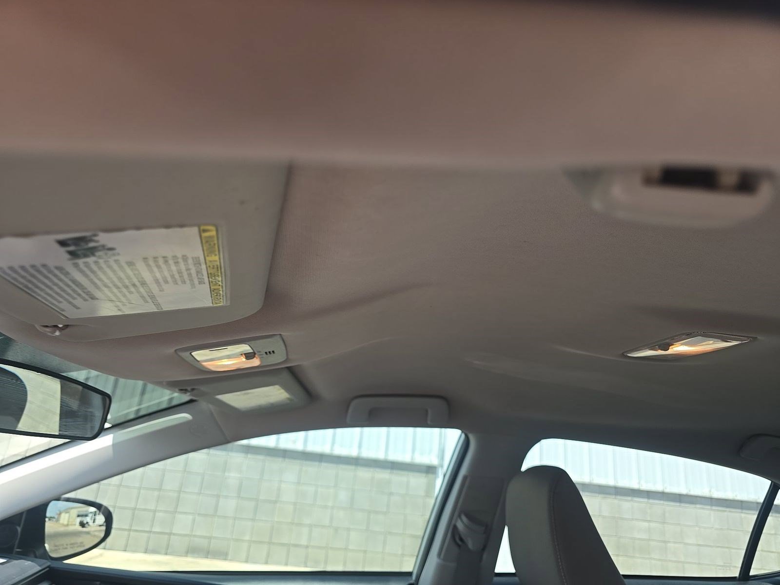 Used 2016 Toyota Corolla LE FWD image 14