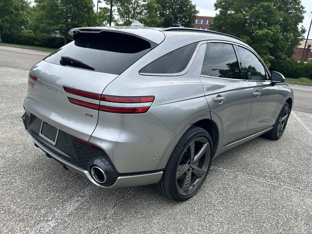 Used 2022 Genesis GV70 3.5T Sport w/ Sport Prestige Package AWD/4WD image 7