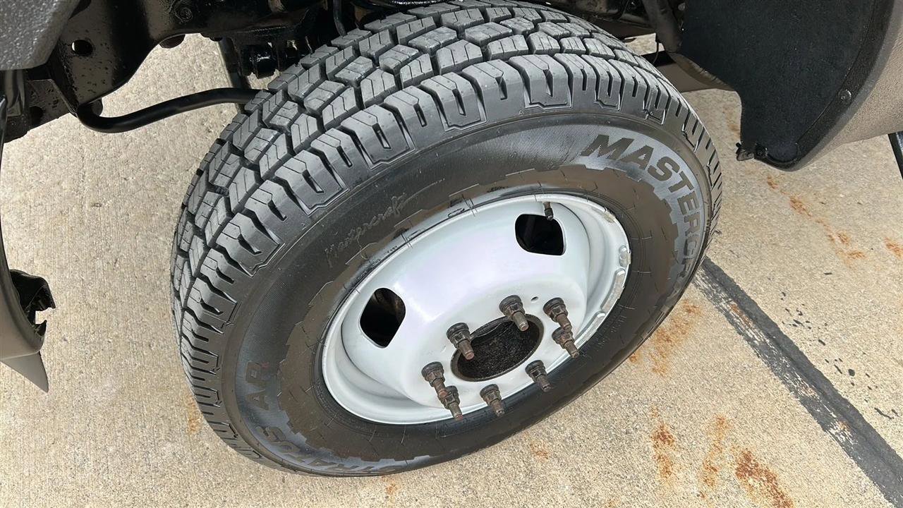 Used 2015 Ford F350 XL w/ Snow Plow Prep Package image 21