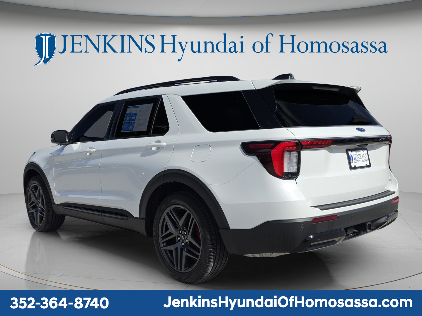 Used 2026 Ford Explorer ST-Line w/ ST-Line Street Pack AWD/4WD image 7