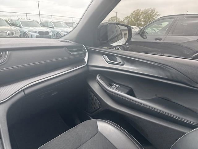 Used 2024 Jeep Grand Cherokee L Altitude image 18