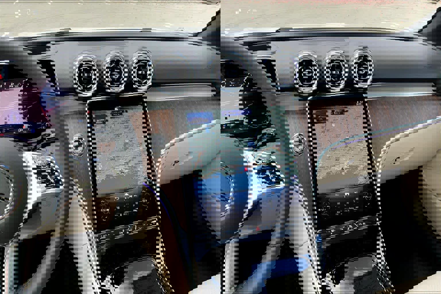 Certified 2026 Mercedes-Benz C 300 4MATIC Sedan image 6