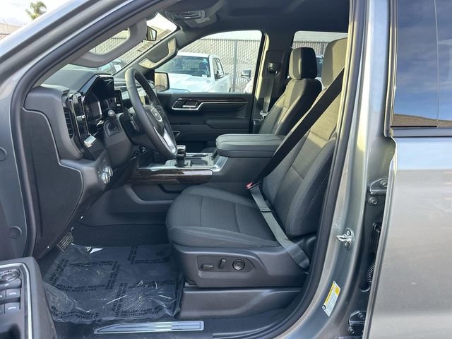 New 2026 GMC Sierra 1500 Elevation w/ LPO, Elevation Black Package image 13