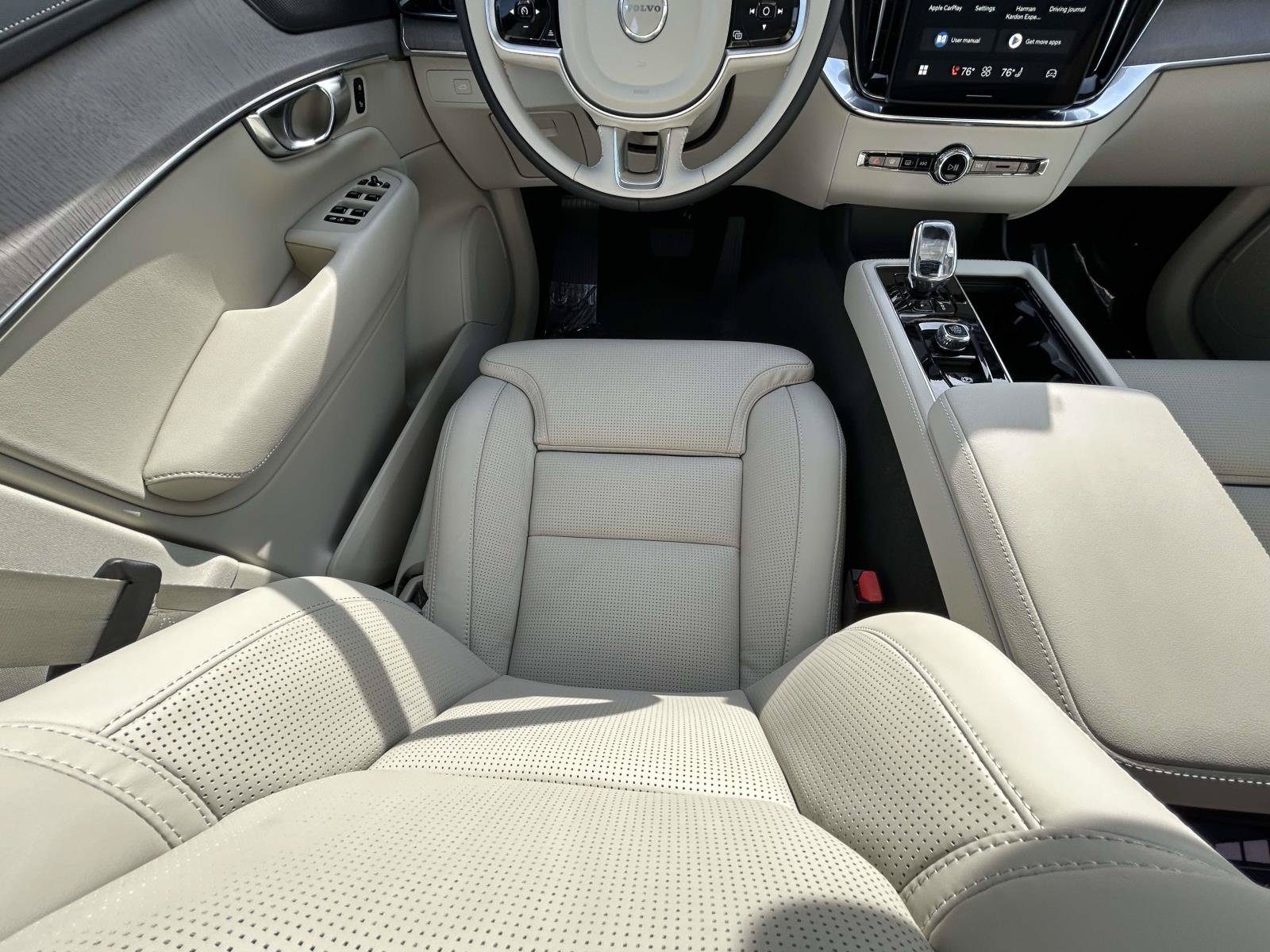 New 2026 Volvo XC90 B6 Ultra w/ Protection Package AWD/4WD image 15