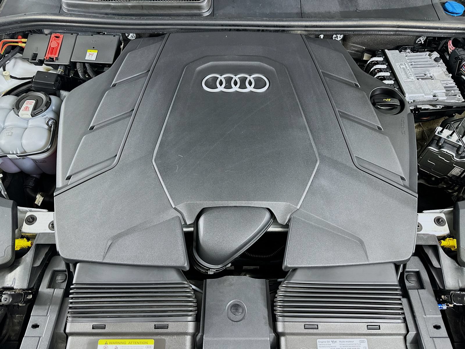 Used 2023 Audi Q8 Prestige w/ Prestige Package AWD/4WD image 13