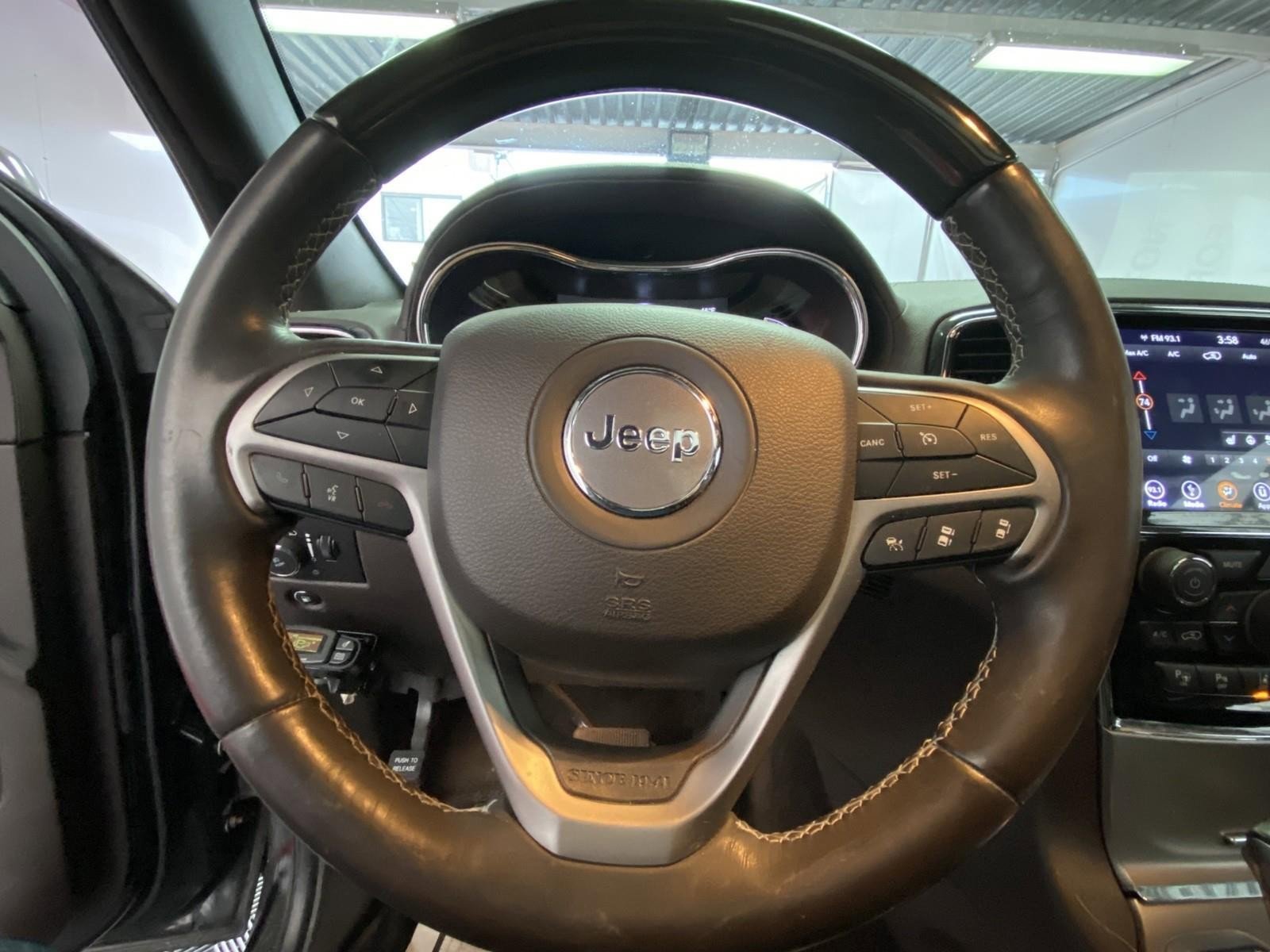 Used 2019 Jeep Grand Cherokee Overland image 23