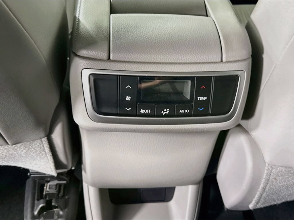 Certified 2018 Toyota Highlander Plus AWD/4WD image 26