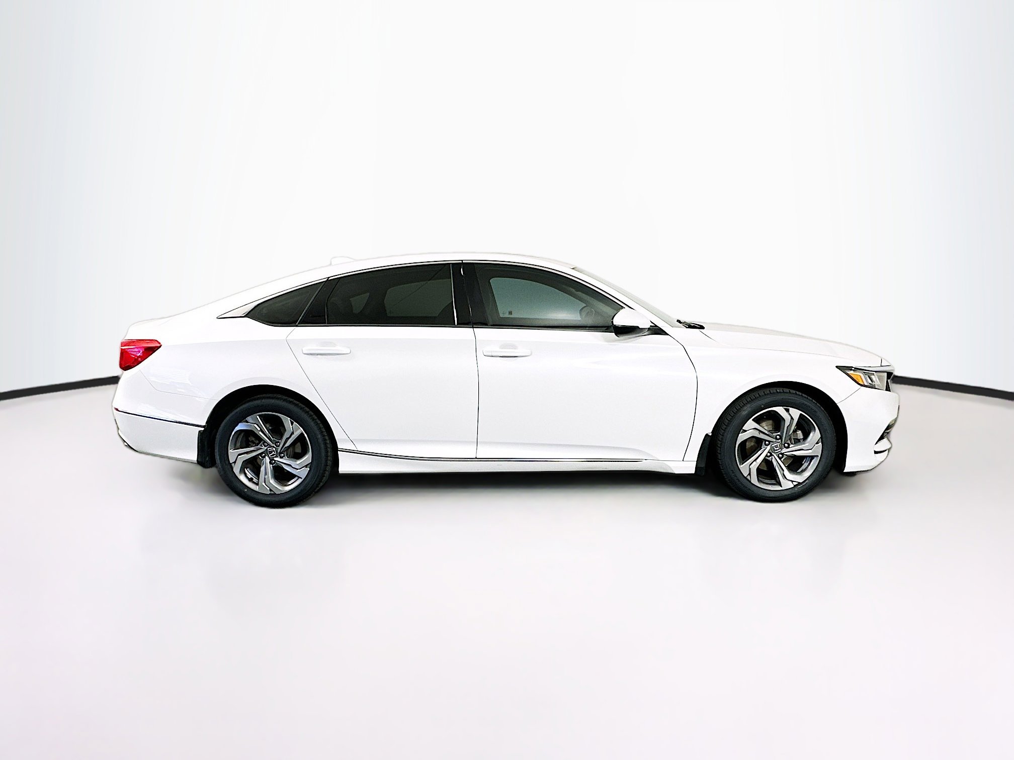 Used 2019 Honda Accord EX-L image 10