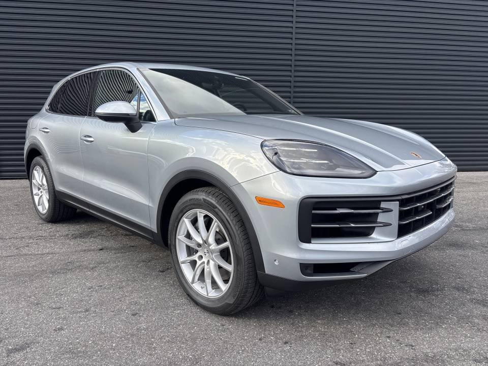 Certified 2026 Porsche Cayenne AWD/4WD image 7