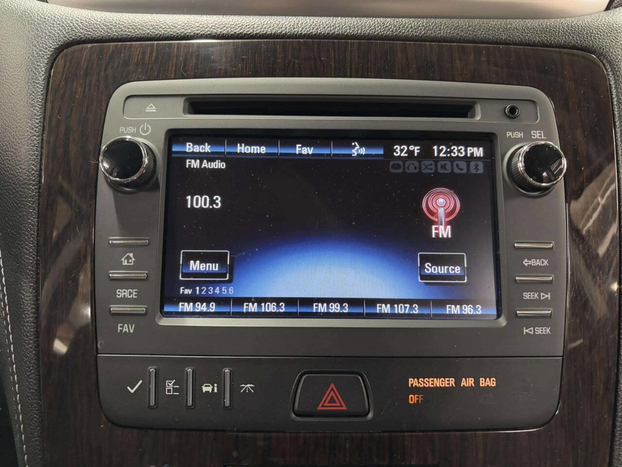 Used 2016 Chevrolet Traverse LT w/ Style and Technology Package image 27