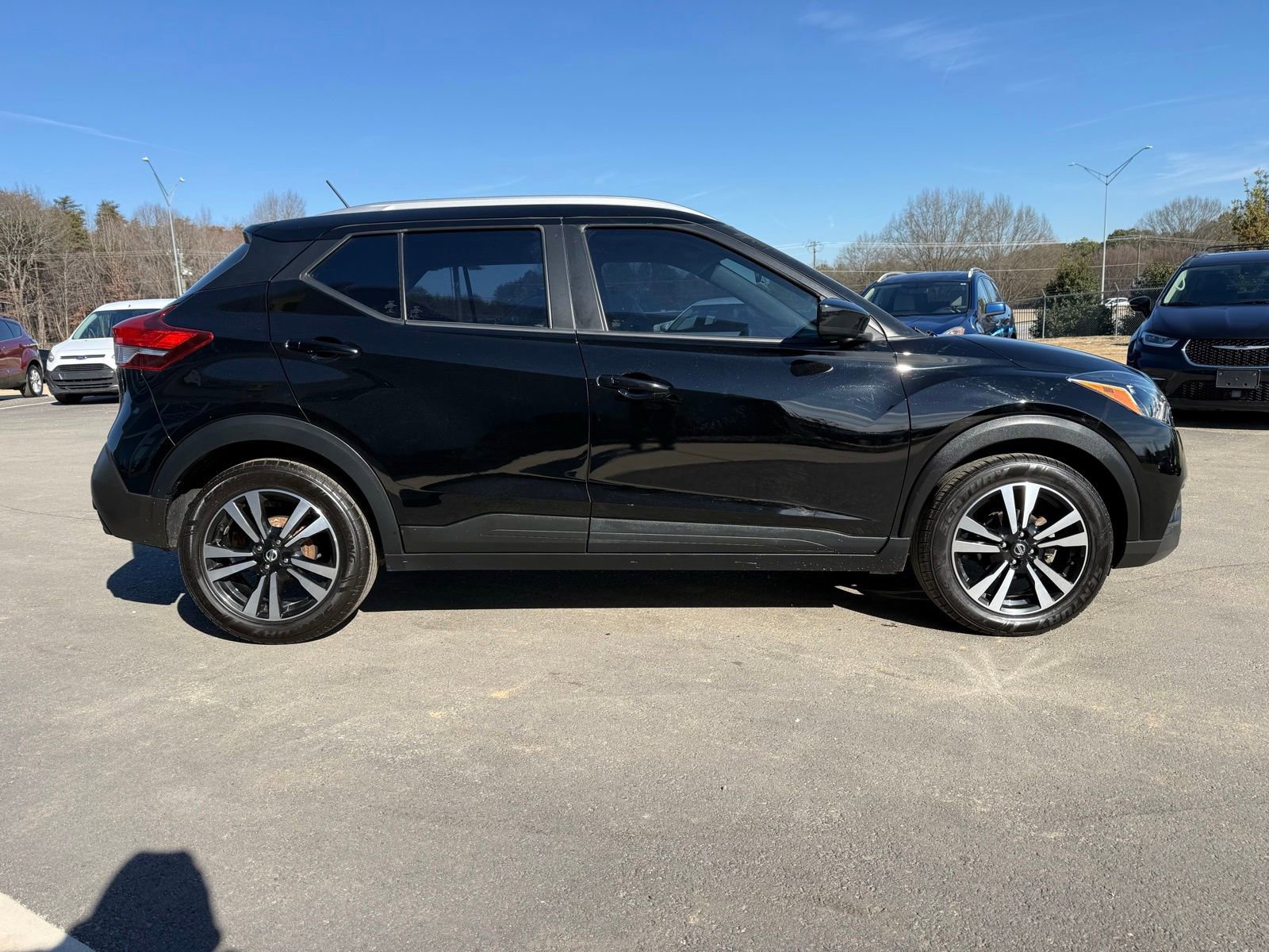 Used 2020 Nissan Kicks SV image 6