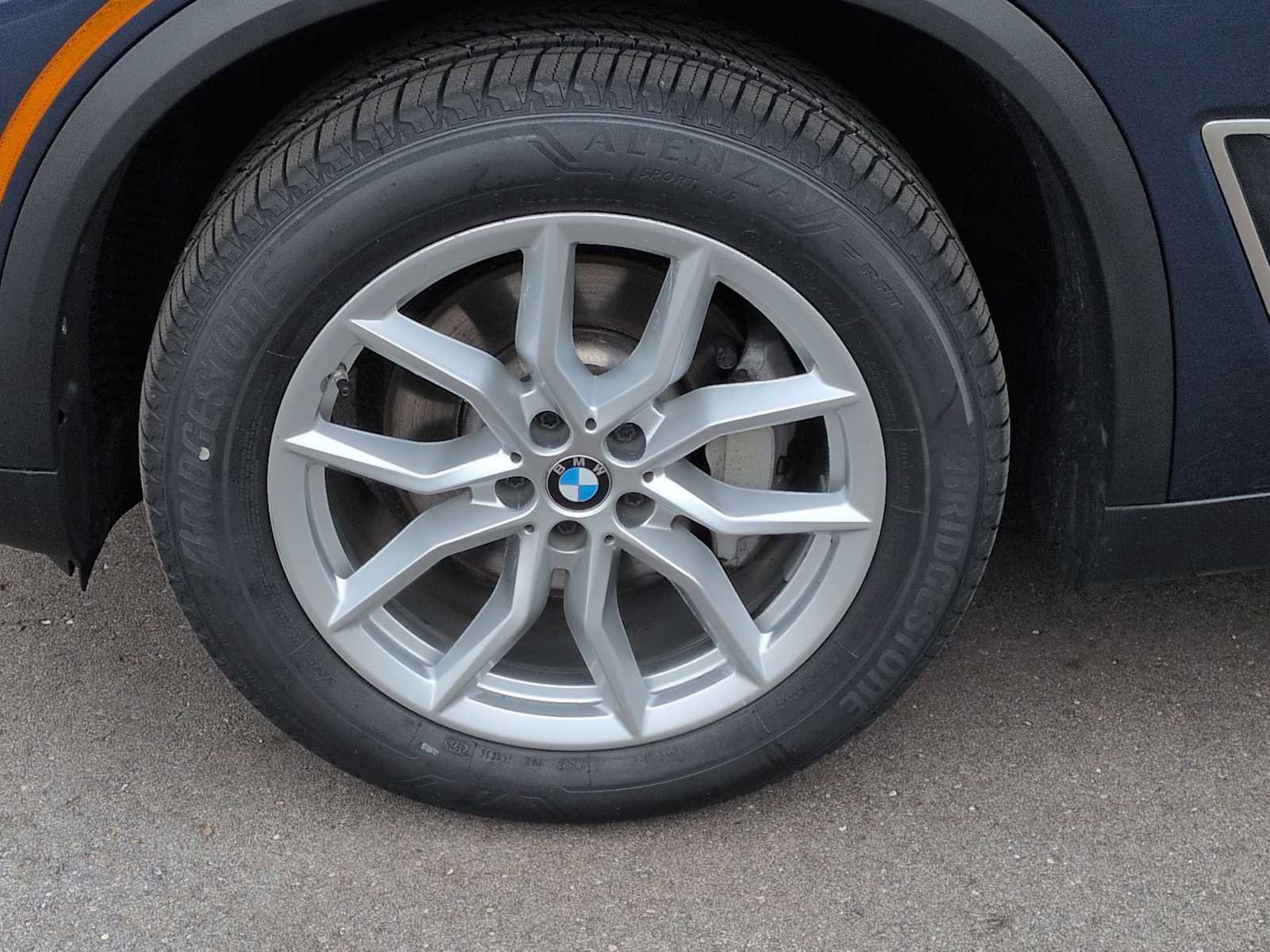 Used 2019 BMW X5 xDrive40i w/ Executive Package AWD/4WD image 14