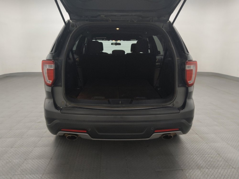 Used 2018 Ford Explorer XLT image 29