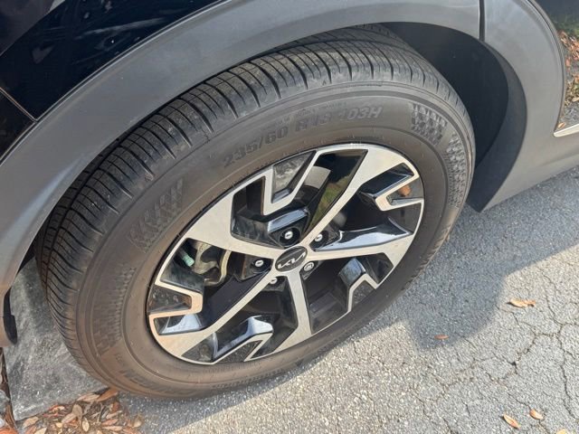 Certified 2024 Kia Sportage EX FWD image 7
