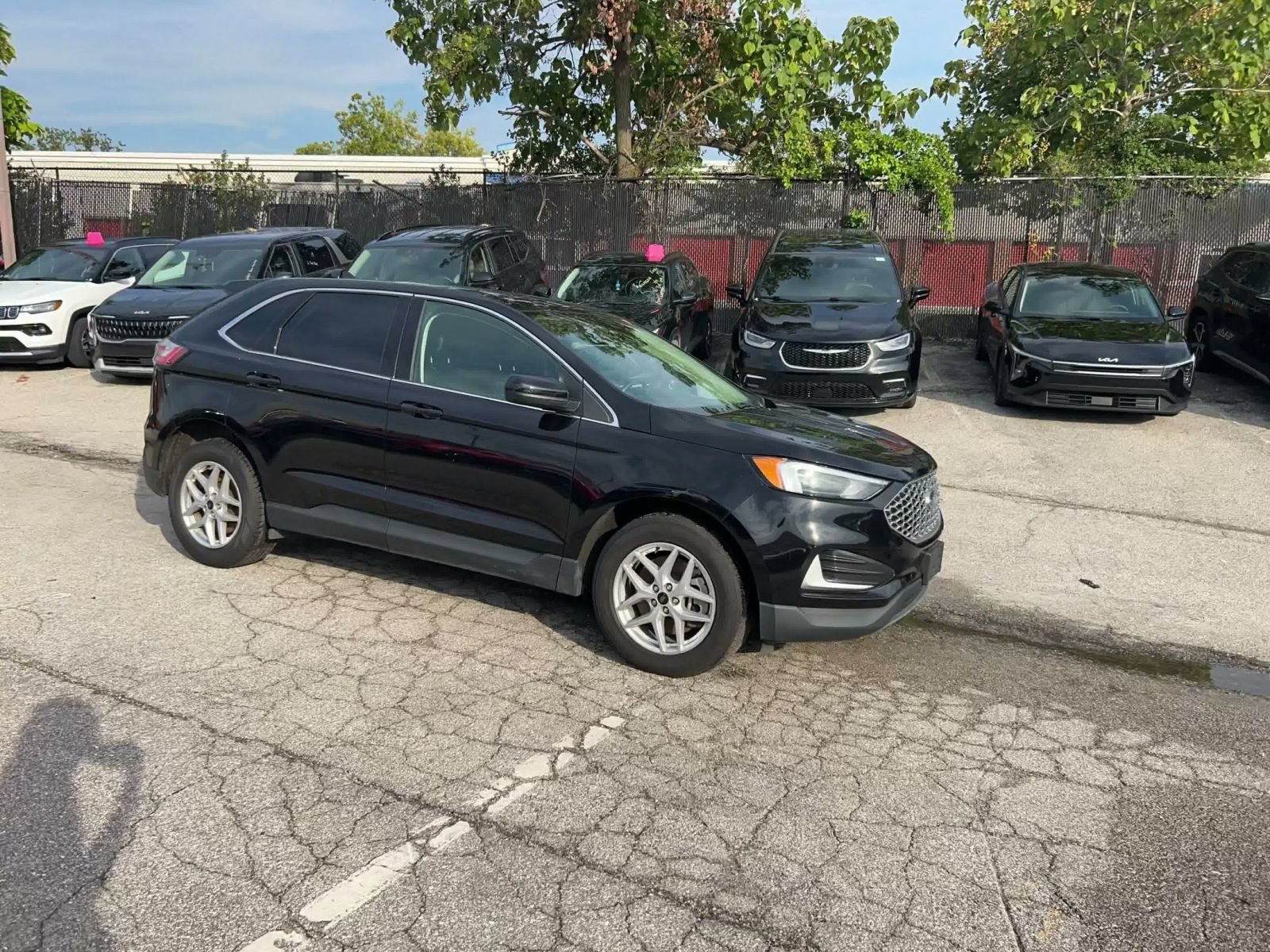 Used 2023 Ford Edge SEL AWD/4WD image 2