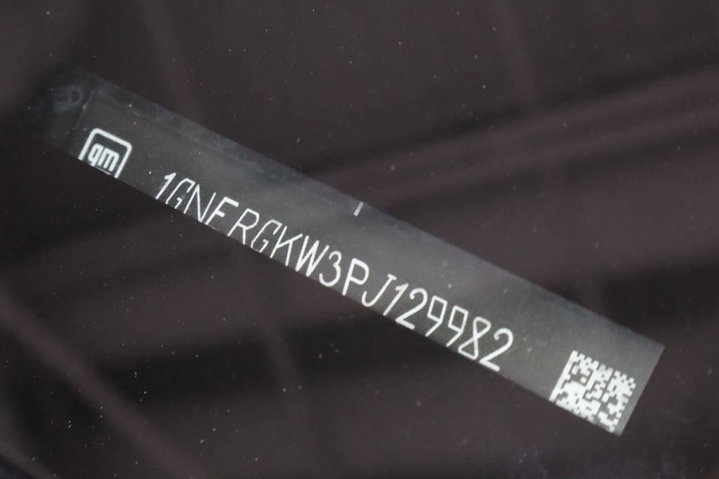 Used 2023 Chevrolet Traverse LT FWD image 32