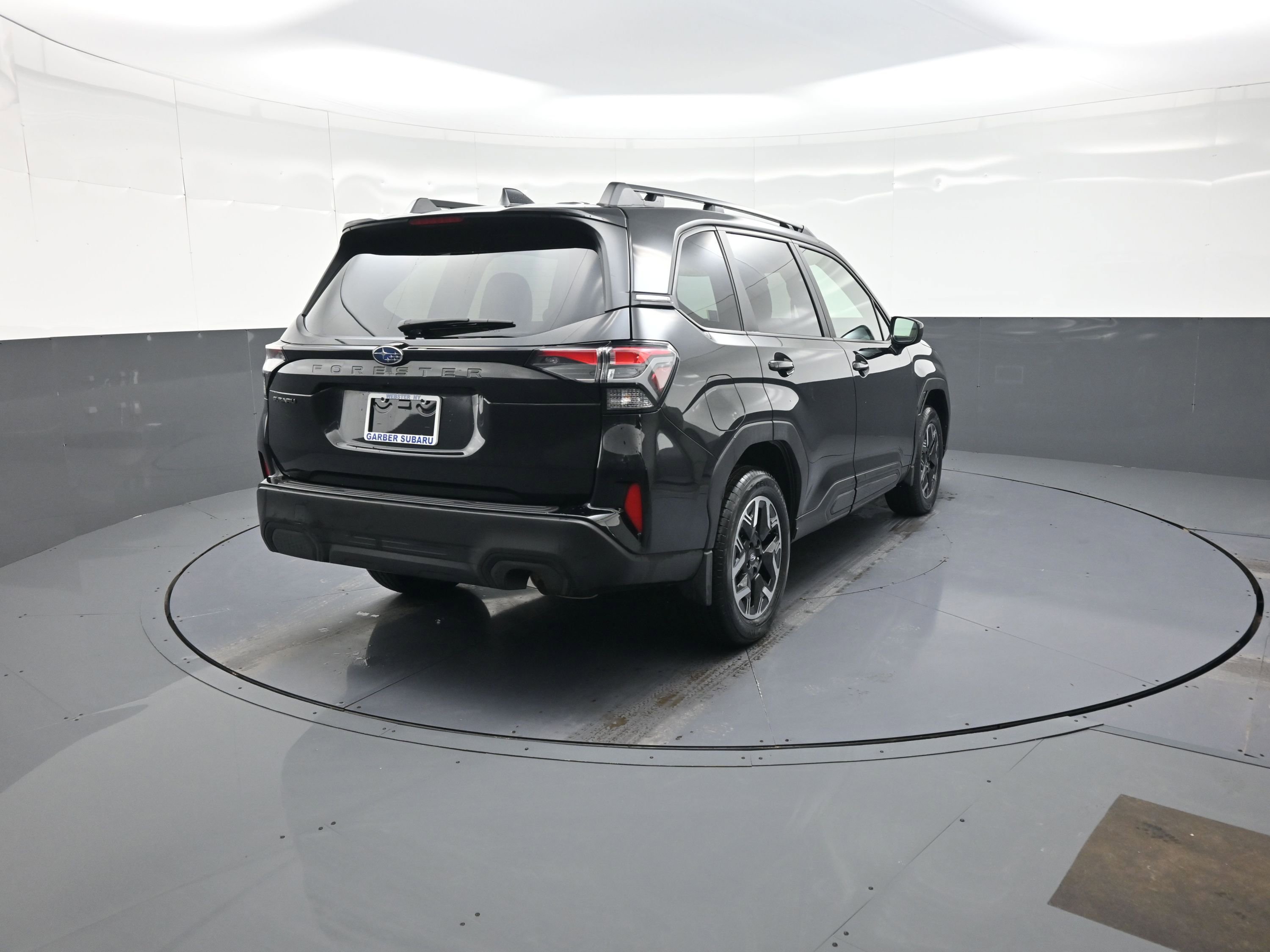 Certified 2025 Subaru Forester Premium image 3