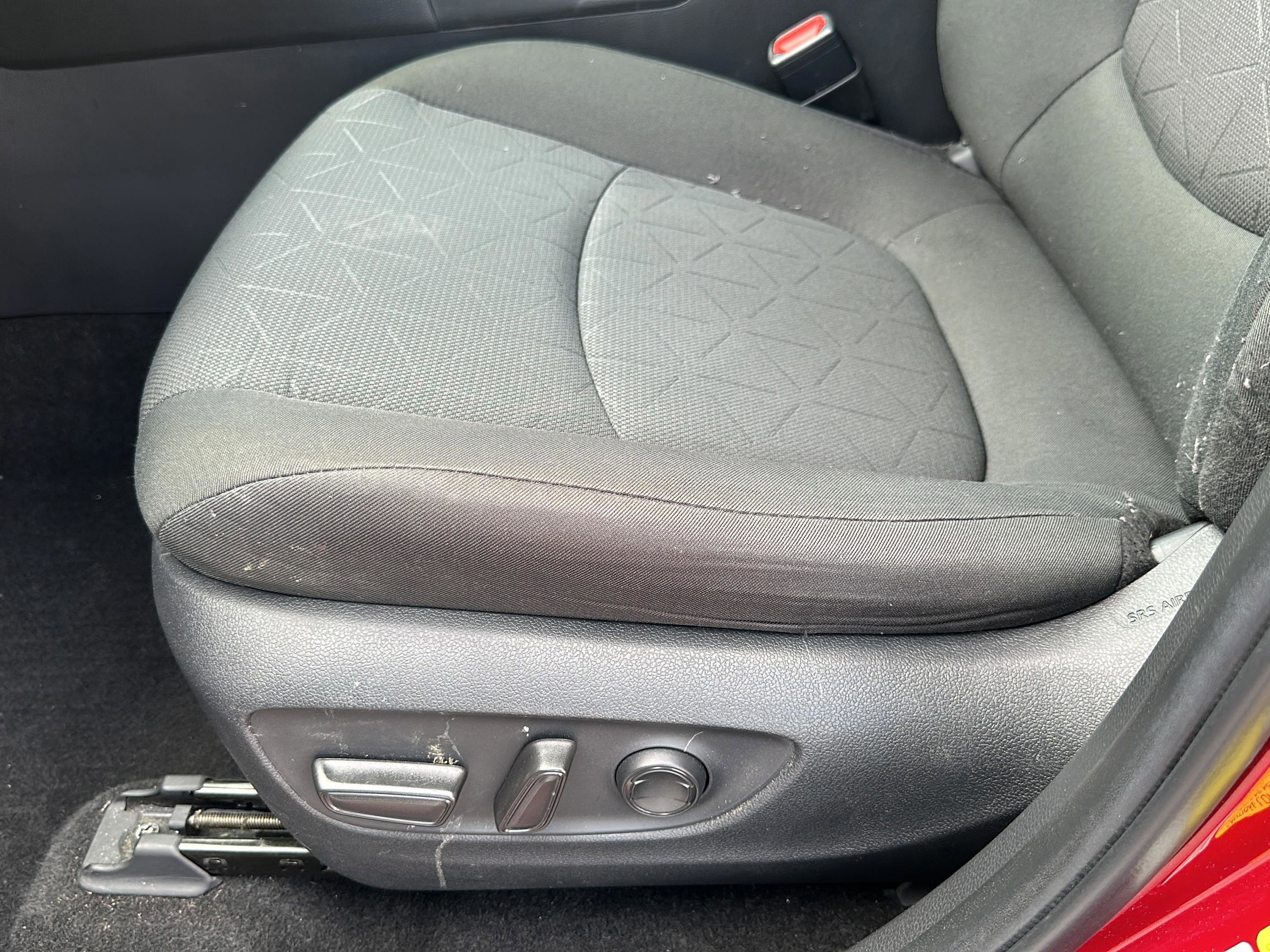 Used 2023 Toyota RAV4 XLE FWD image 14