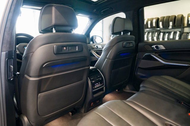 Used 2022 BMW X7 M50i w/ Cold Weather Package image 30