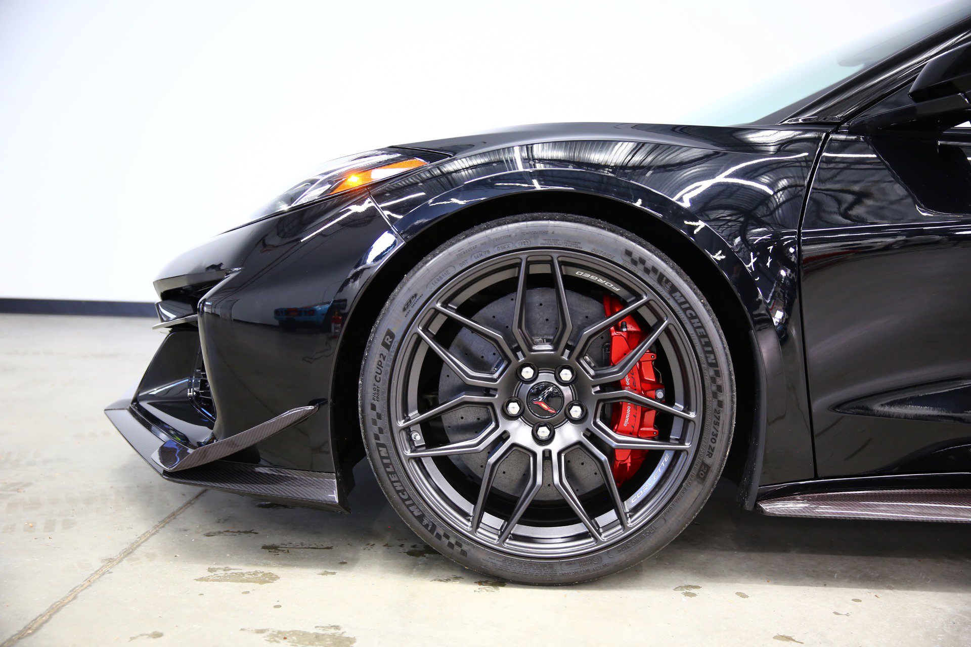 Used 2024 Chevrolet Corvette Z06 w/ Z07 Performance Package RWD image 8