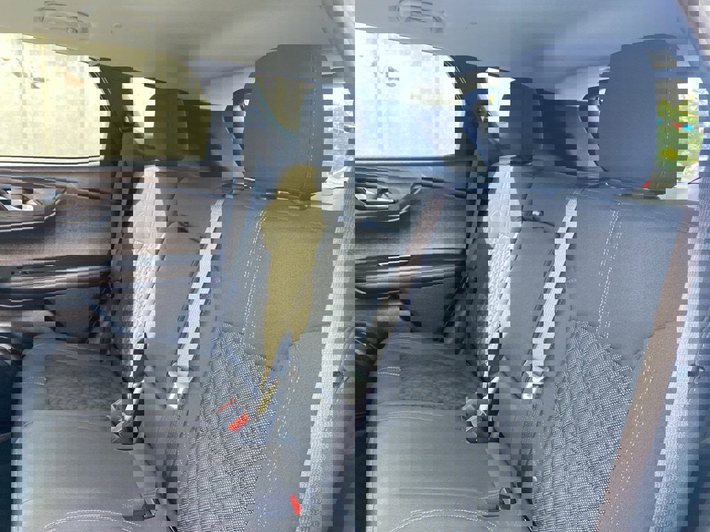 Used 2022 Chevrolet Blazer LT image 20