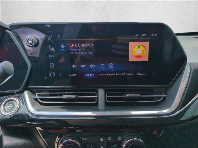 Used 2024 Chevrolet Trax ACTIV w/ Sunroof Package FWD image 14