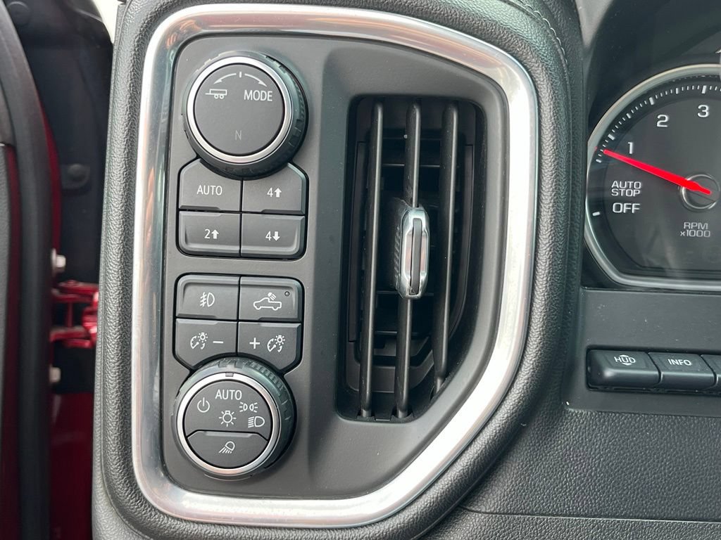 Used 2020 Chevrolet Silverado 1500 High Country w/ Technology Package AWD/4WD image 19