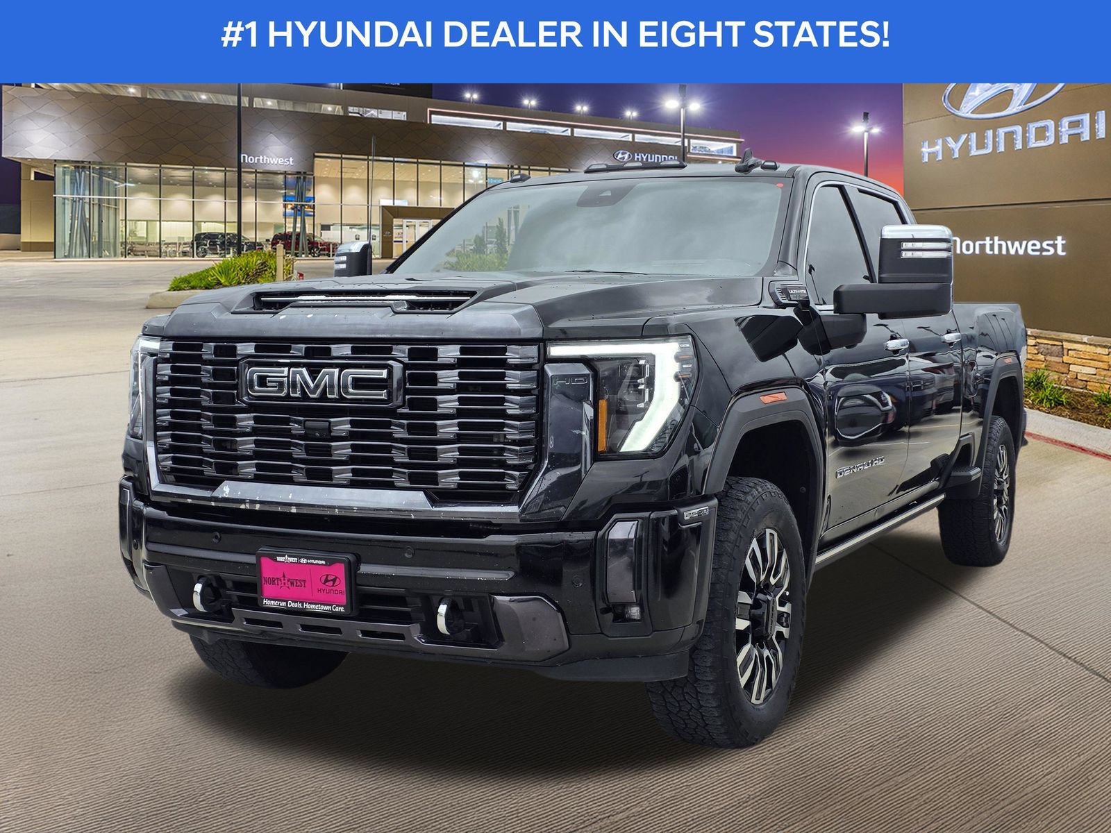 Used 2024 GMC Sierra 2500 Denali Ultimate w/ Max Trailering Package AWD/4WD image 2