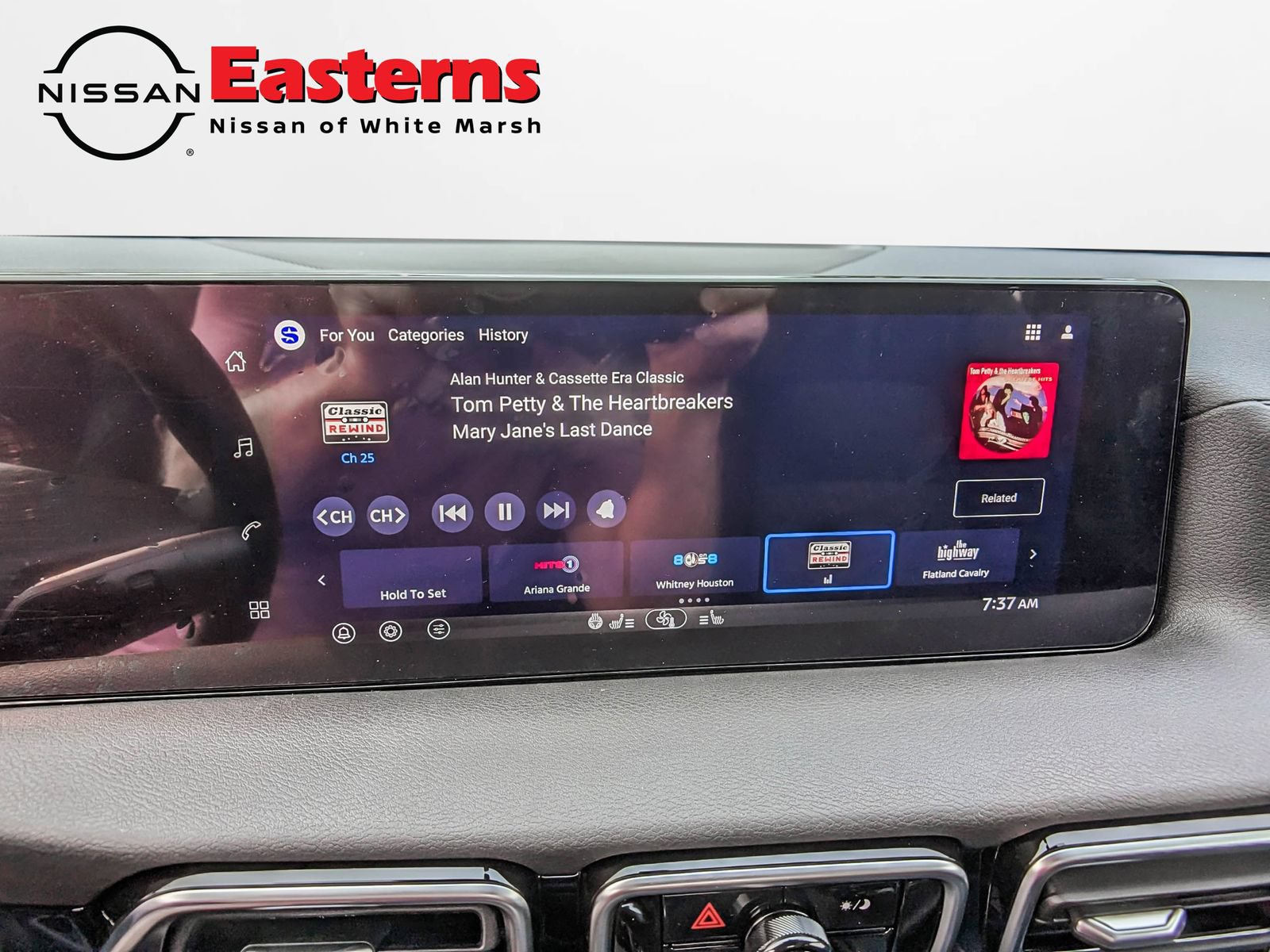 New 2026 Nissan Sentra SV w/ SV Convenience Package FWD image 14