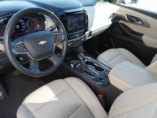 Used 2023 Chevrolet Traverse Premier image 18