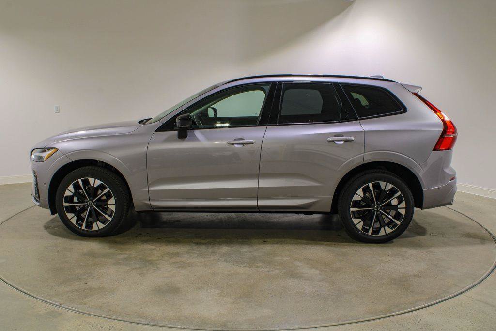 New 2026 Volvo XC60 B5 Plus w/ Protection Package Premier AWD/4WD image 2