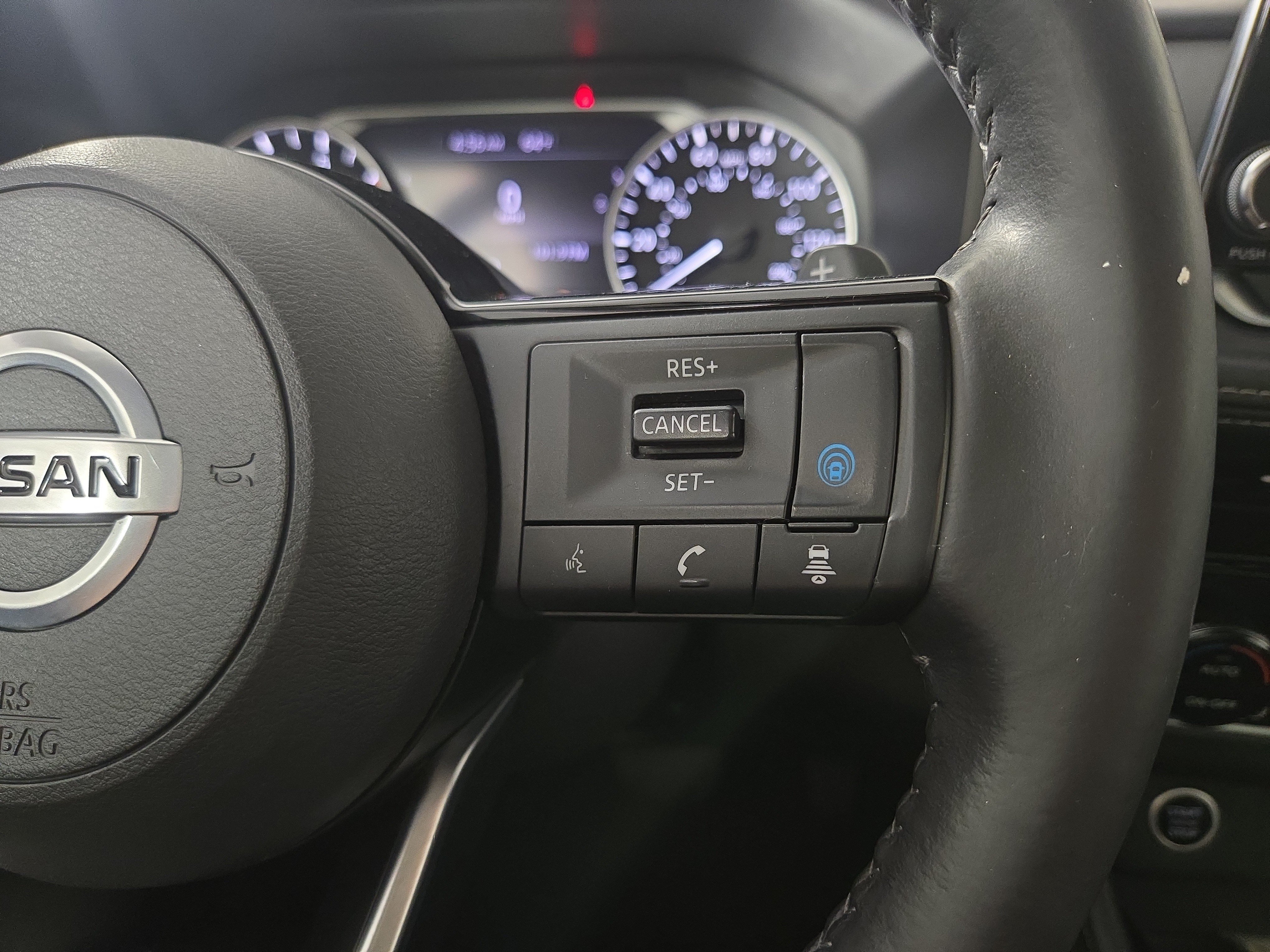 Used 2021 Nissan Rogue SL AWD/4WD image 16