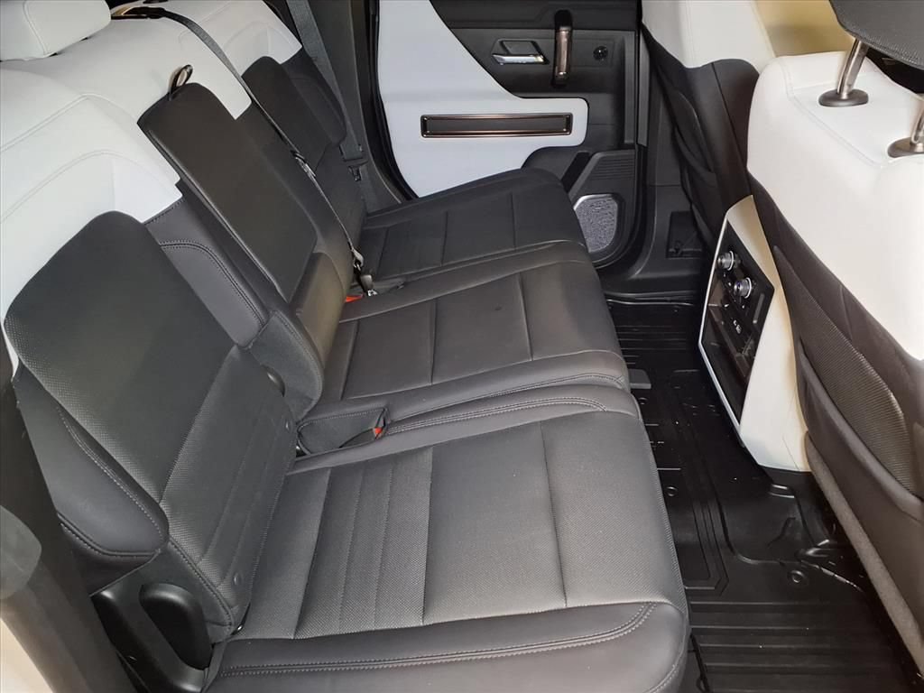 Used 2025 GMC Hummer EV 2X AWD/4WD image 22