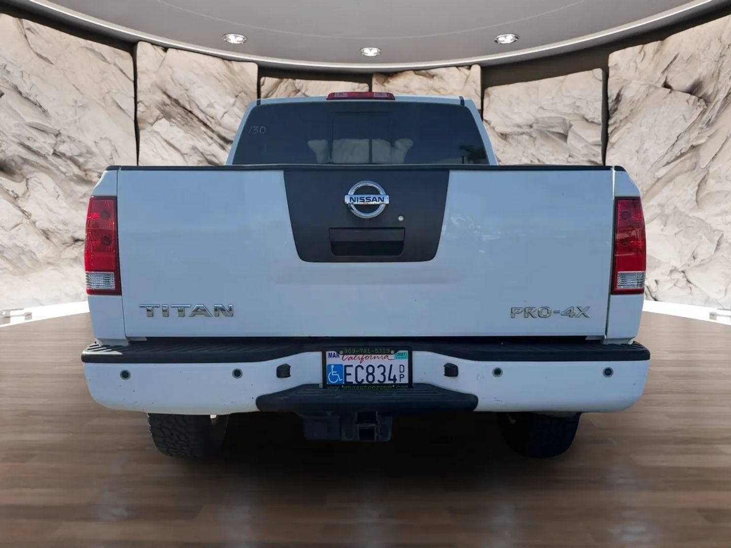Used 2012 Nissan Titan SV AWD/4WD image 7
