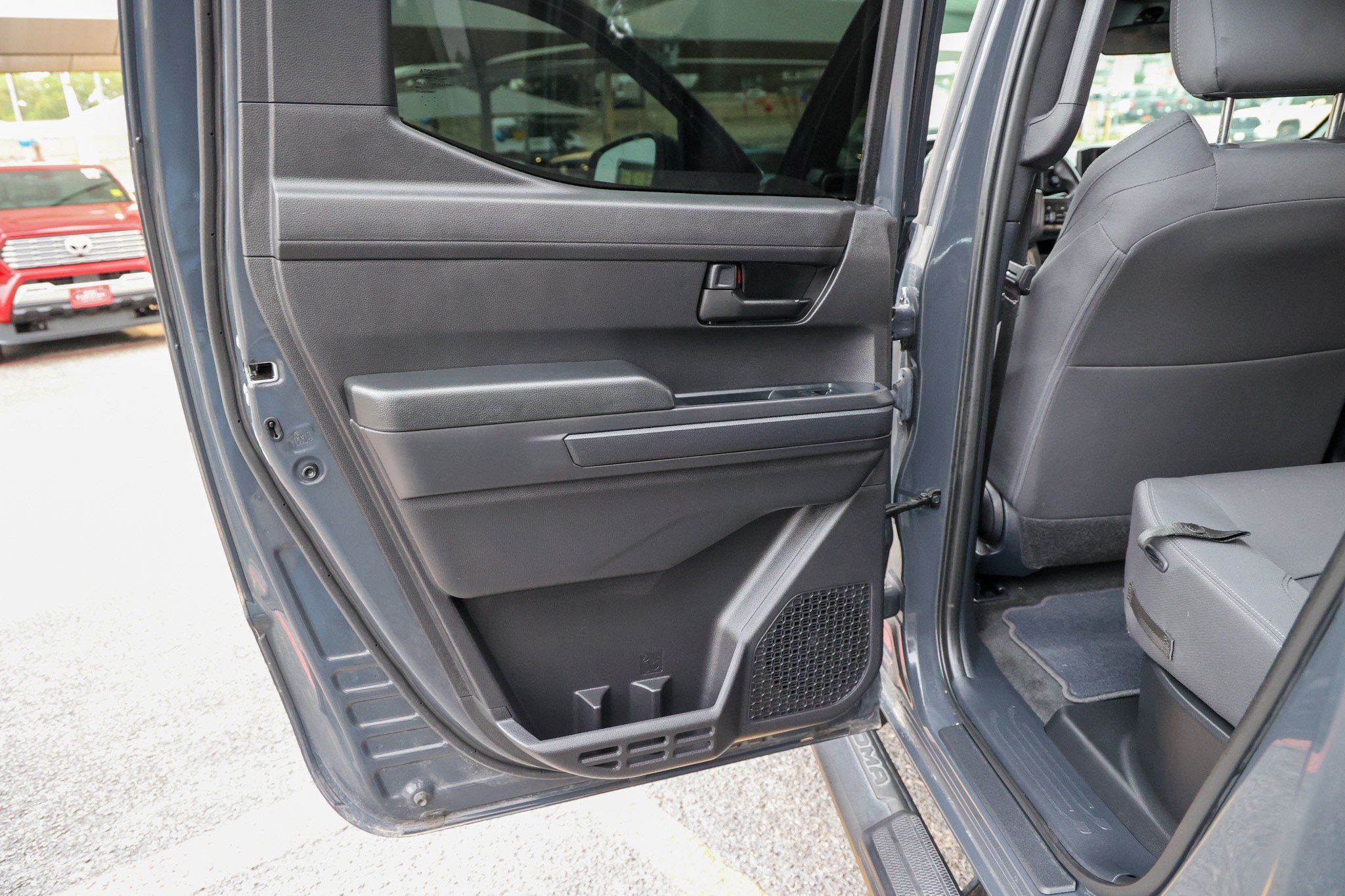 Certified 2025 Toyota Tacoma SR AWD/4WD image 33