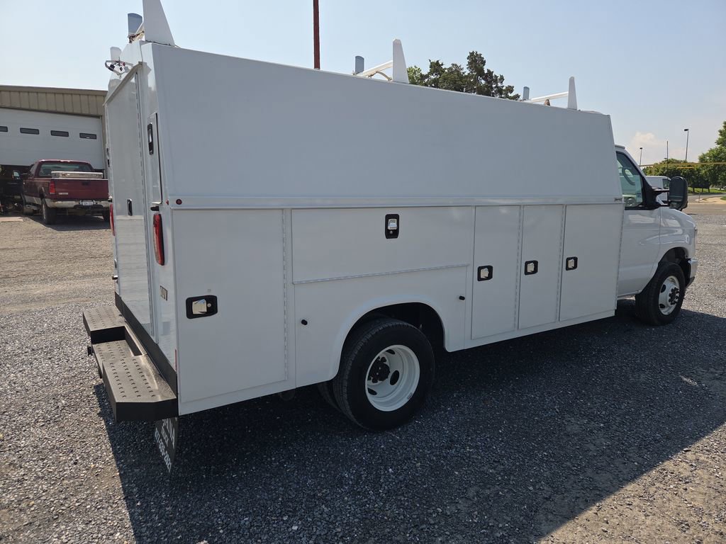 New 2024 Ford E-450 and Econoline 450 Super Duty w/ Power Windows & Locks Group image 11