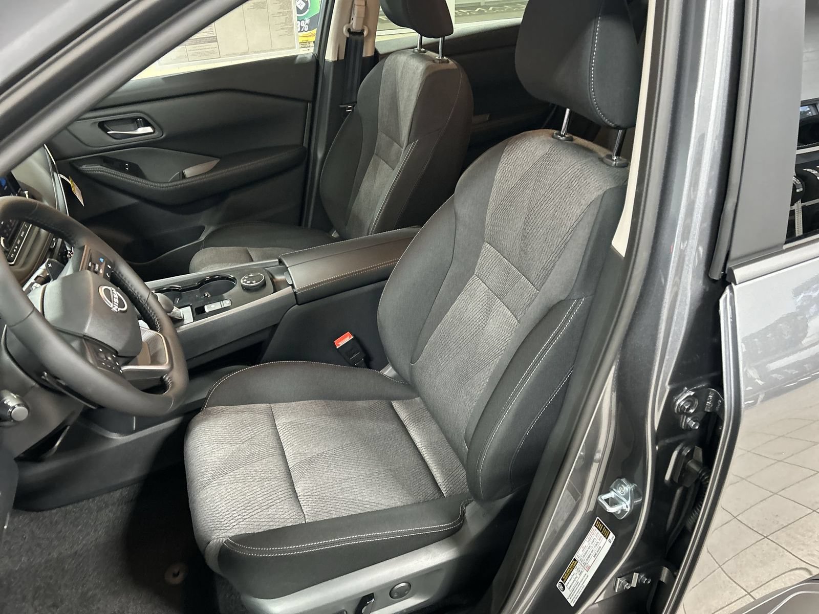 New 2026 Nissan Rogue SV w/ Cold Weather Package AWD/4WD image 24