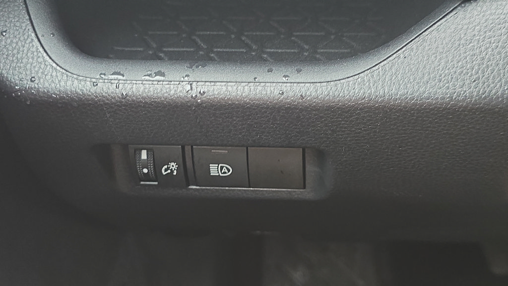 Used 2025 Toyota RAV4 LE FWD image 25