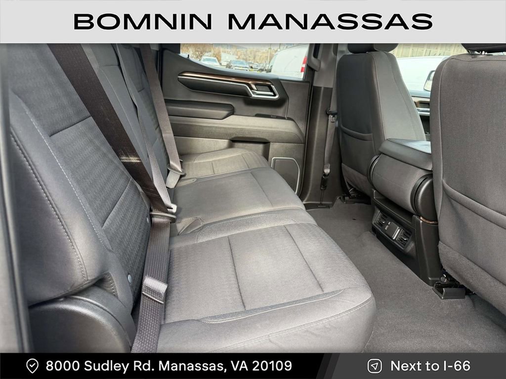 Used 2023 Chevrolet Silverado 1500 LT image 10