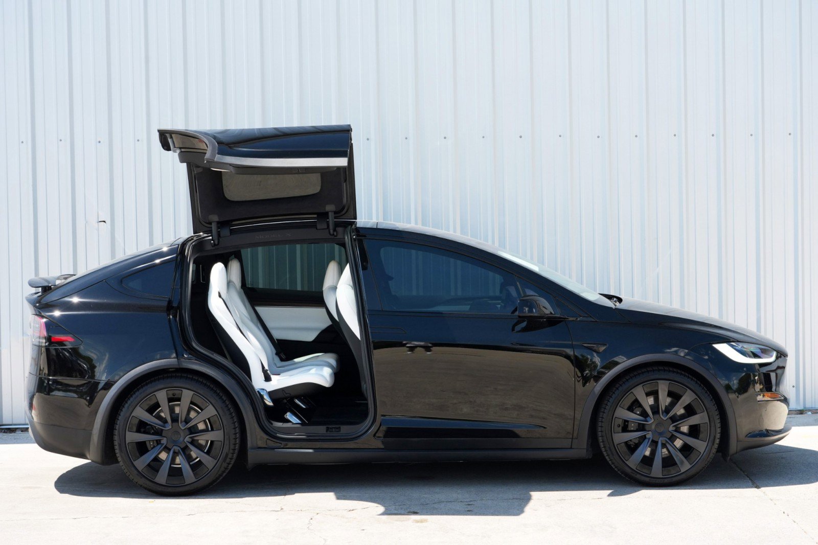 Used 2023 Tesla Model X AWD/4WD image 54