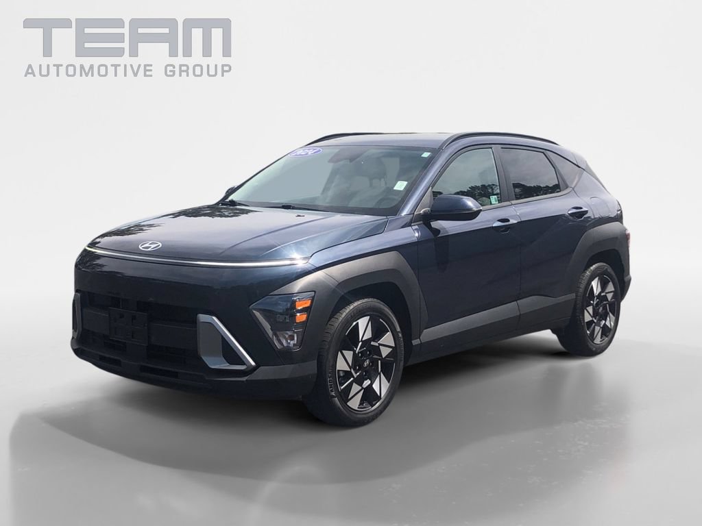 Used 2024 Hyundai Kona SEL FWD image 3