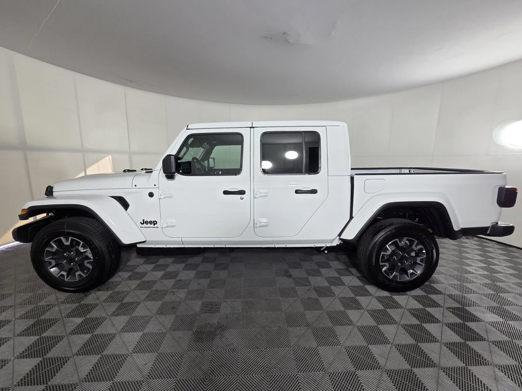 New 2026 Jeep Gladiator Sport AWD/4WD image 6