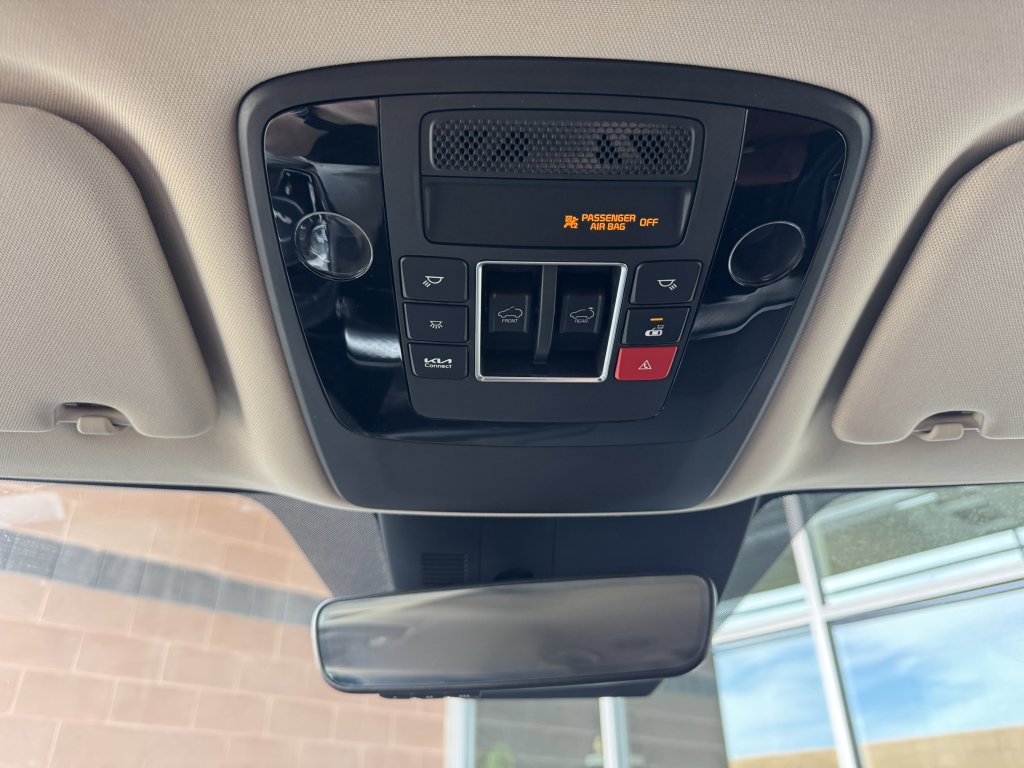 Used 2024 Kia Carnival SX Prestige FWD image 30