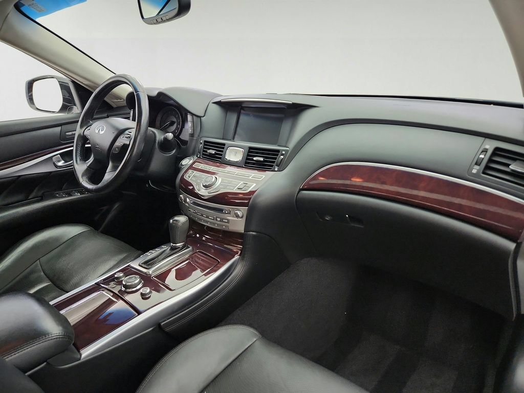 Used 2018 INFINITI Q70 Luxe w/ Proactive Package AWD/4WD image 26