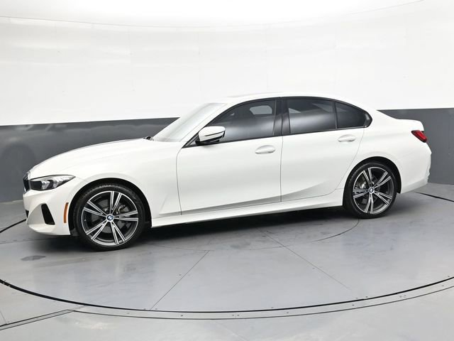 Used 2023 BMW 330i Sedan w/ Premium Package image 9