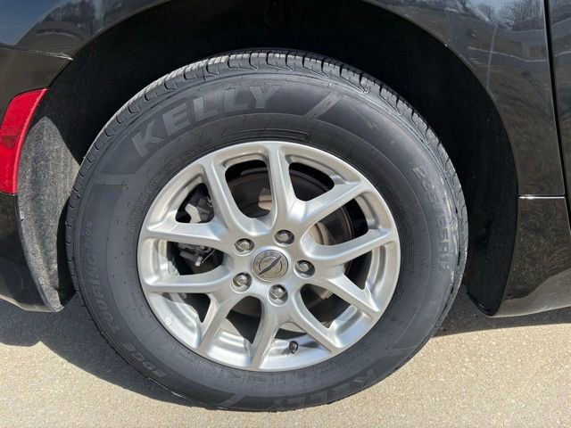 Used 2023 Chrysler Voyager LX image 7